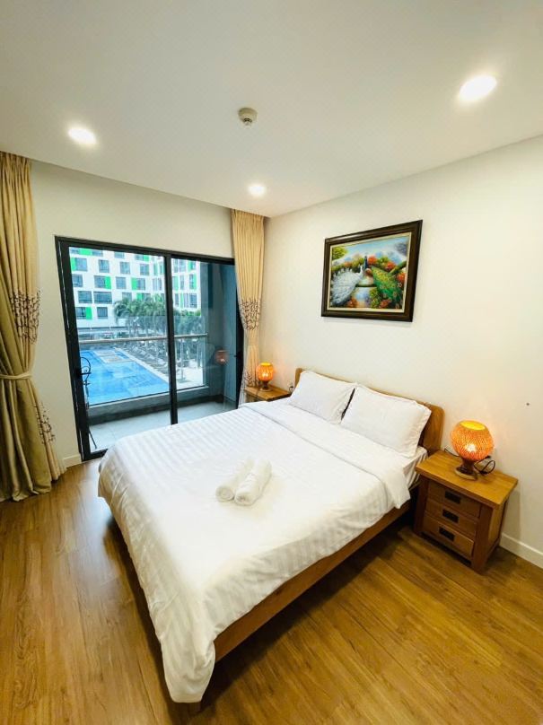 01BR Republic Plaza T3 TSN airport •Holiday Inn
