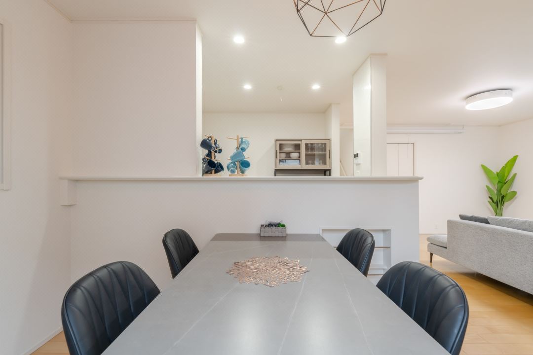 [Parking included] 3-story house near Fukuoka Airport, Aladdin Projector | Max 12 people