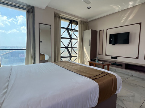 Click Hotel Royal Pearl, Galenda, Dahej