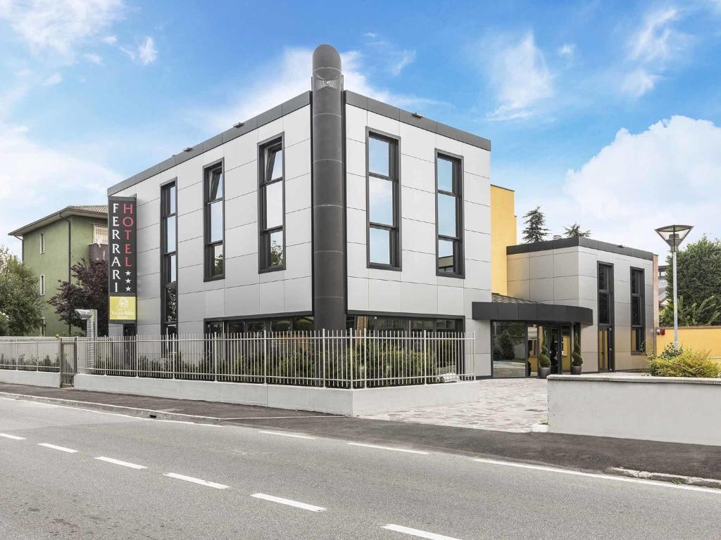 法拉利酒店-官方