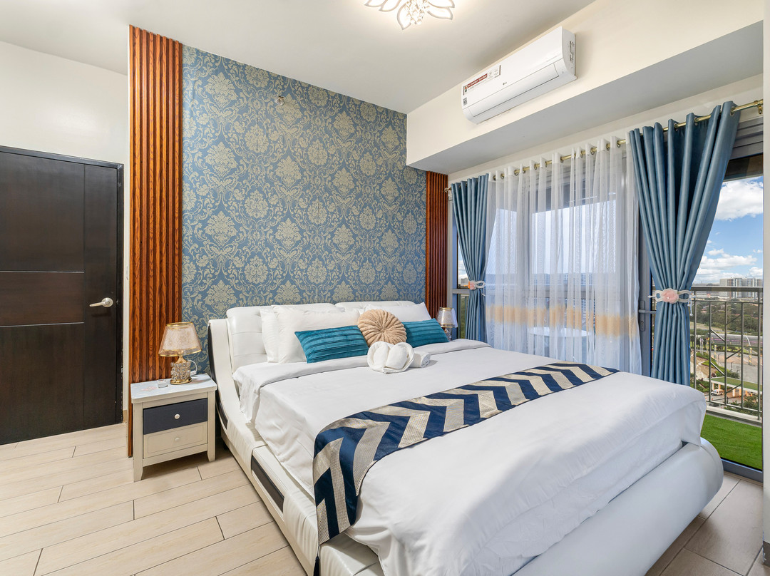 High-Floor Stay beside Okada w/ free pool & gym