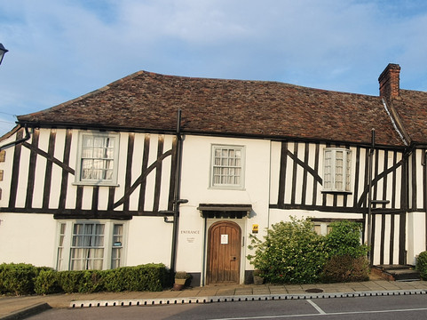 Pampisford酒店住宿-红狮酒店