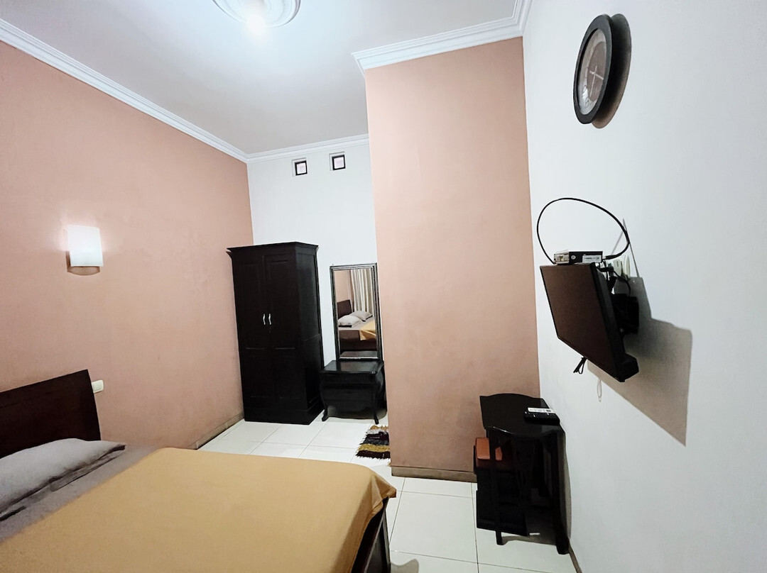 Kraton Mas Guest House