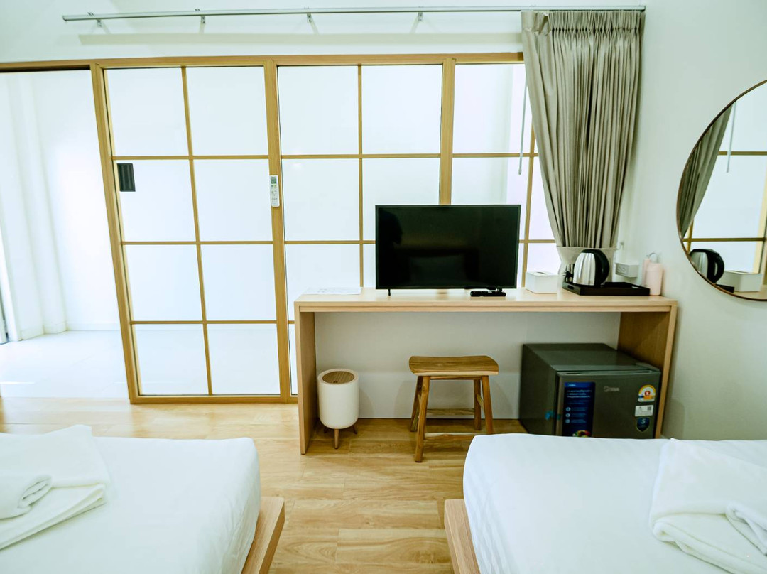 Luxe Verde Hotel