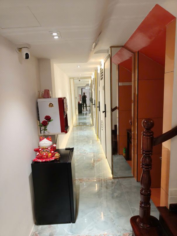 MM HOUSE - METRO Q1