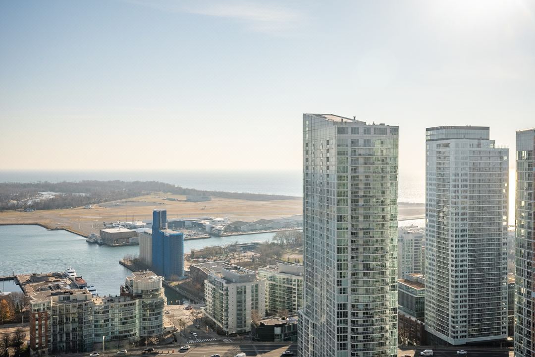 Water Views on The Lake 24/7 Serviced Hotel