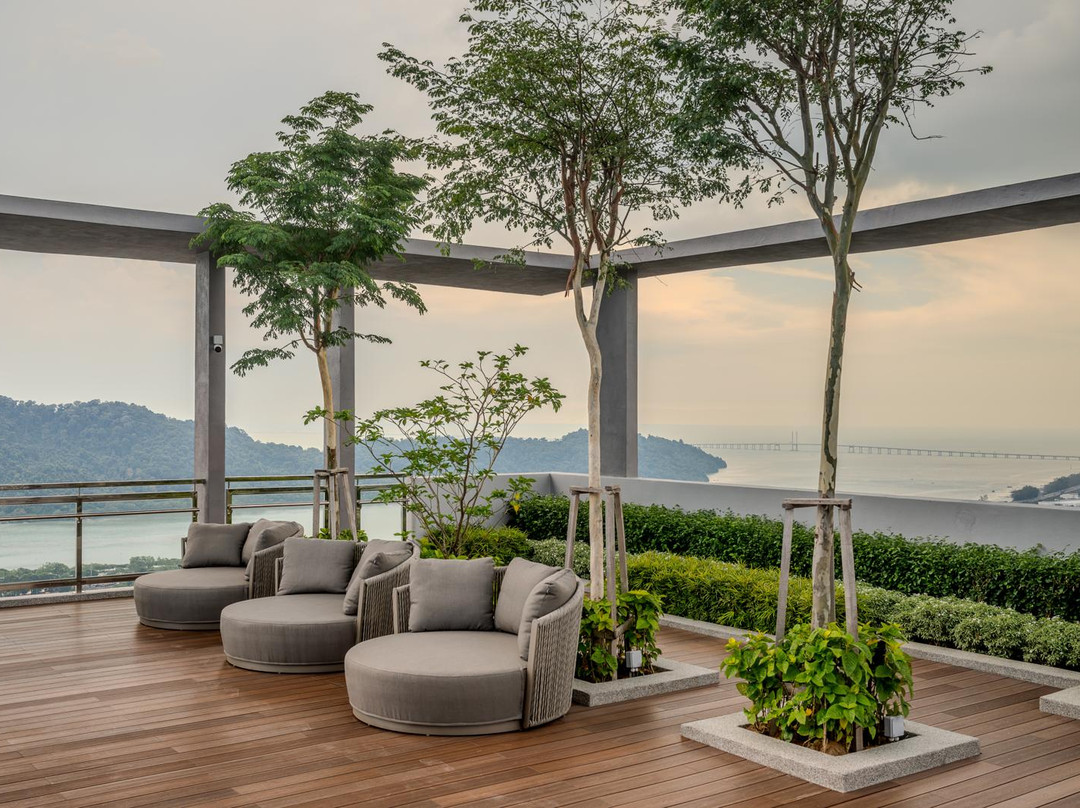 Infinity Pool seaview | Iconic Regency by WS