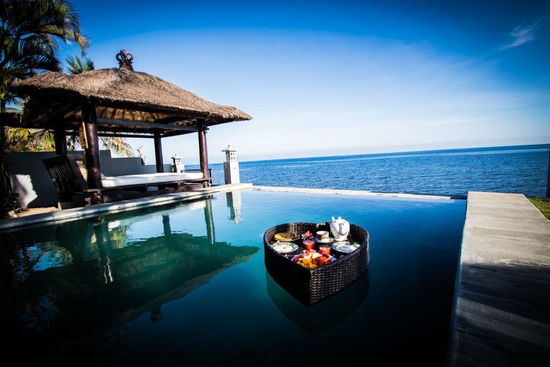 Beachfront Villa | Infinity Pool | Dolphins &Coral