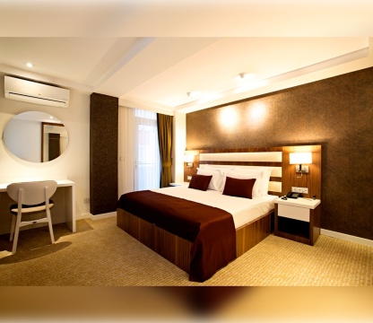 End Glory Hotel-官方