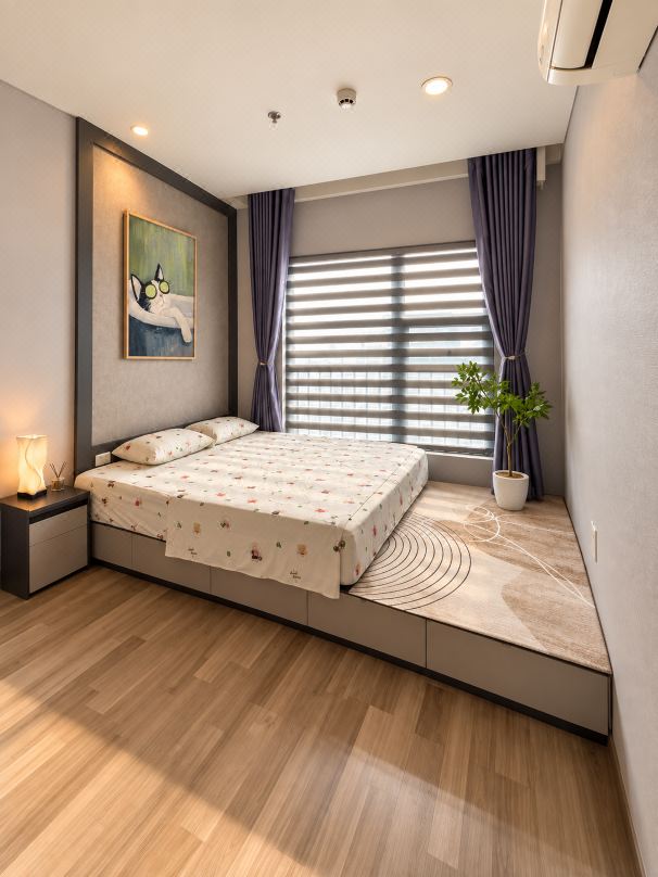 Monarchy Apartment with Dragon Bridge View