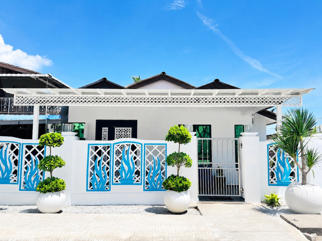 Nazza Lynz Villa Besut with Private Pool