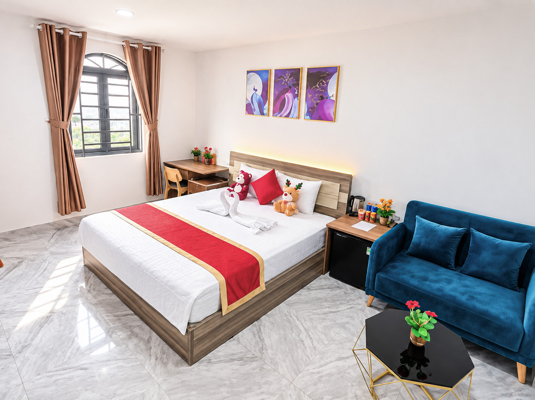 Sky Hotel - Long Thanh