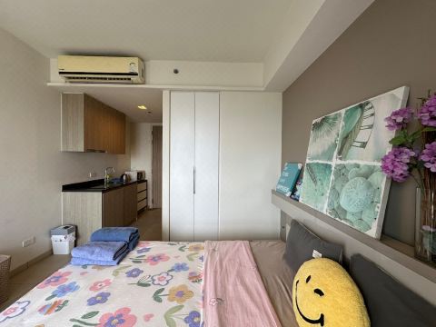 Studio with kitchen on the 42nd floor near walking street with panoramic view and side sea view