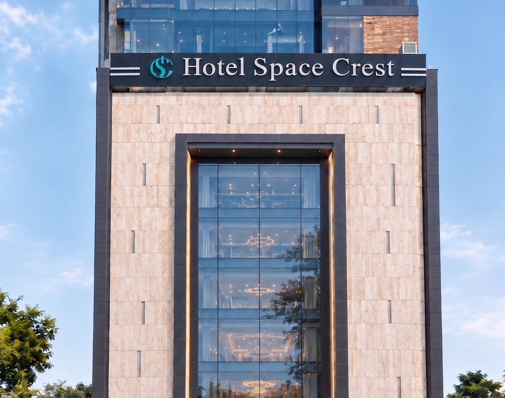 Hotel Space Crest