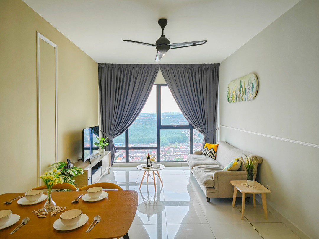 Midvalley Southkey Mosaic 2BR Suite Homestay by Jfive
