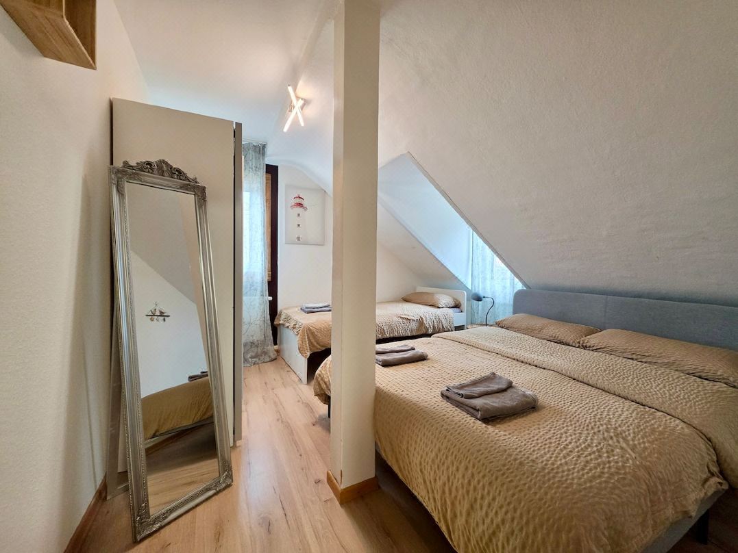Kamus Apartment #5