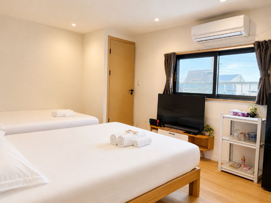 No.203｜Only 1 Stop / 2 Min to USJ｜Up to 4 Guests｜Perfect for Friends & Couples｜ with Switch