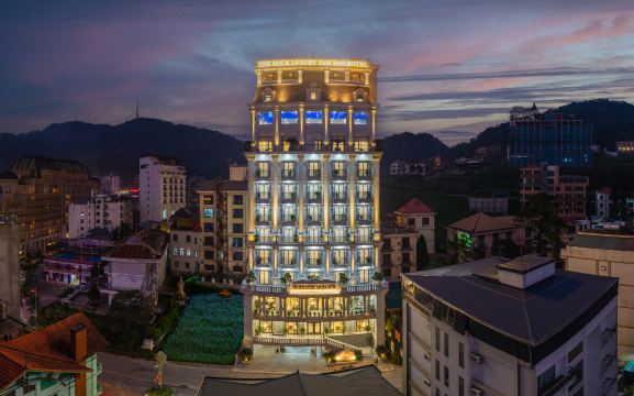The Rock Luxury Tam Dao Hotel