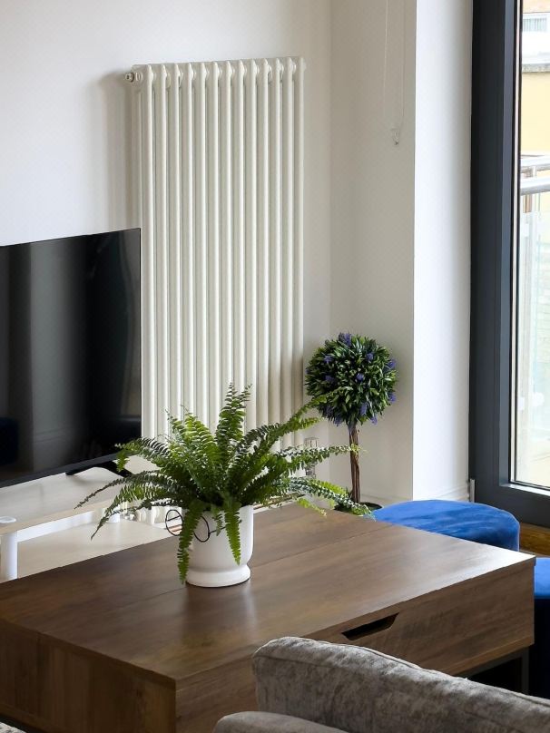 Family friendly Hoxton, London 2 Bedroom 2 Bath with Balcony Sleeps 6
