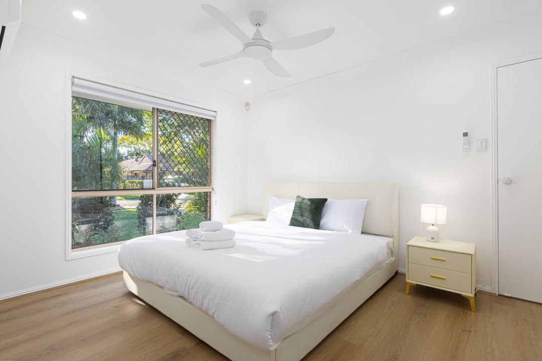 Entire Coastal Villa 4BR 2BA Swimming Pool Courtyard