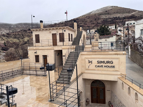 Simurg Cave House