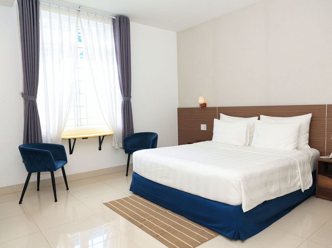 Lucky Hotel Nhon Trach