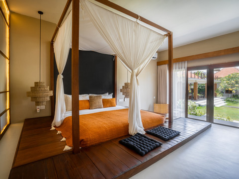 生机乌鲁瓦图海滩