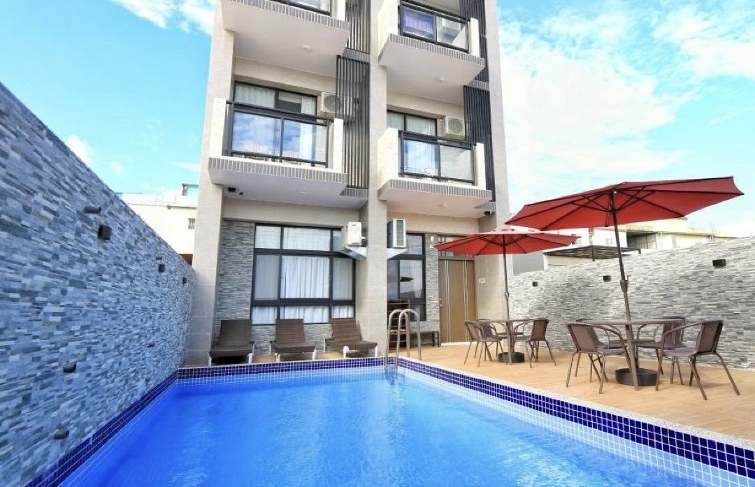 墾丁包棟 新宿VILLA 泳池烤肉麻將KTV