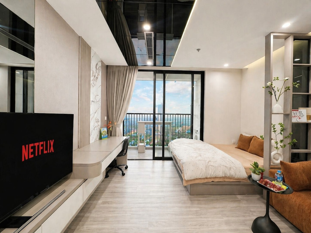 Ecopark Studio | Sunset View, Gym free & Pool
