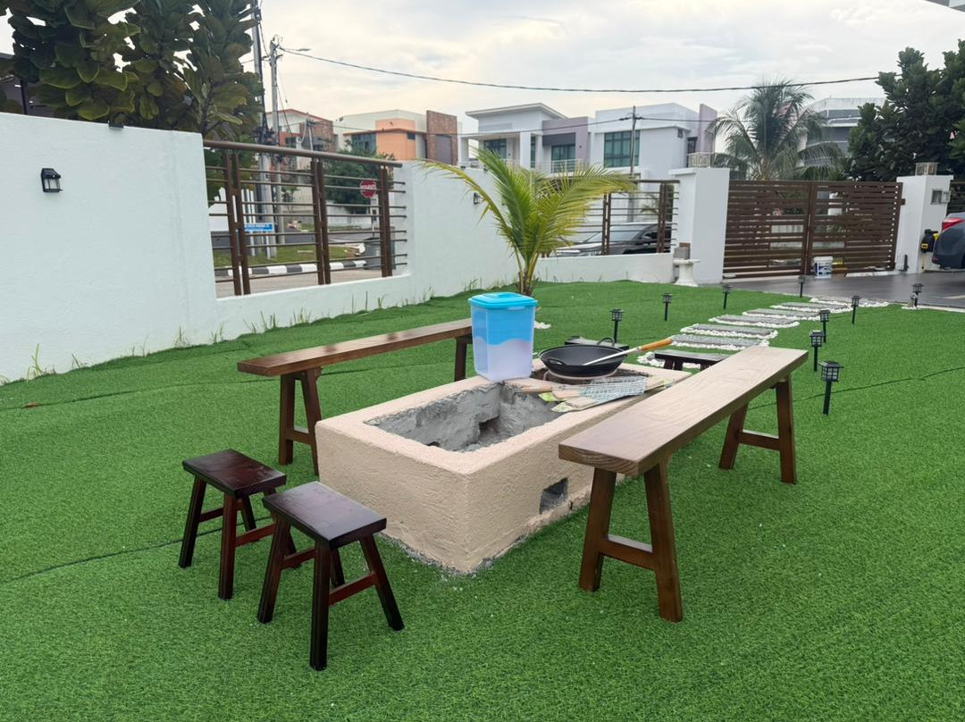 Melaka 16pax Ayer Keroh Villa 2-storey swimming pool homestay