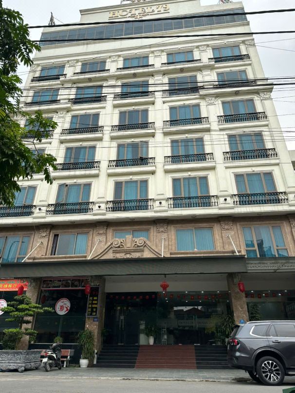 HOTEL 79