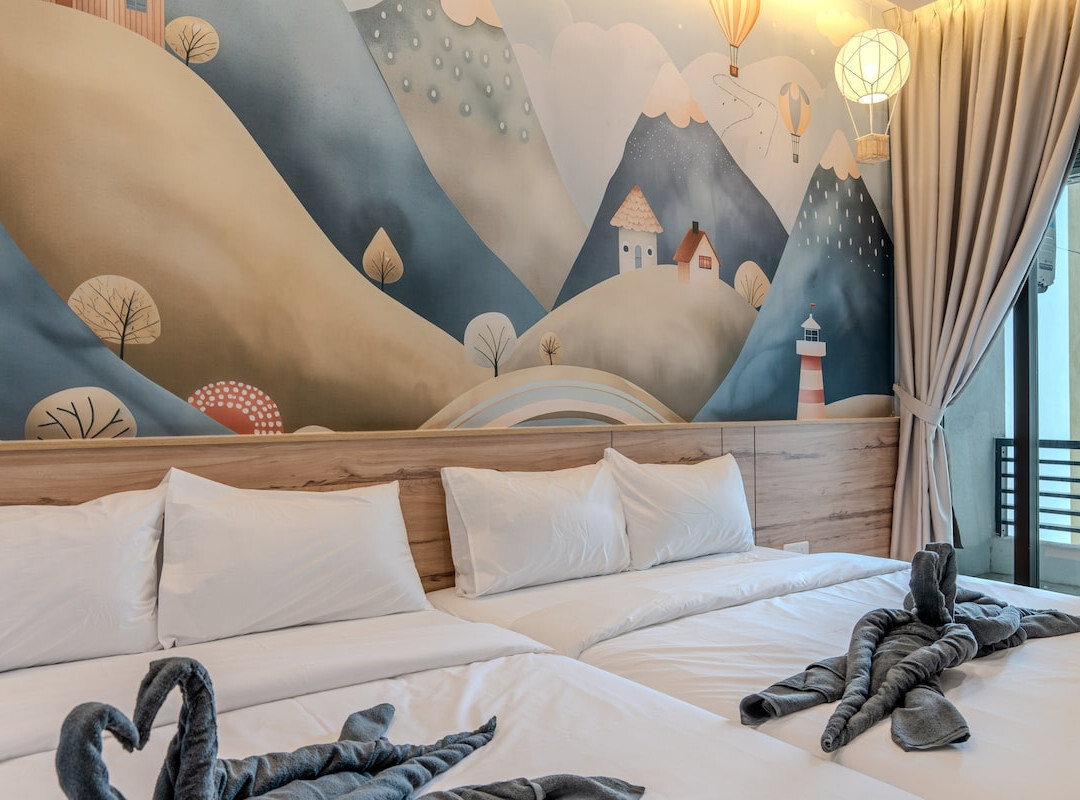 The Elysia Theme Suite by Nest Home - Near Legoland