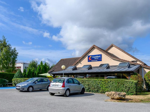 Conches-en-Ouche酒店住宿-基里亚德艾弗玛德莱娜酒店