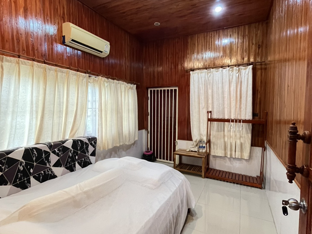 Ruen Mai Villa Homestay