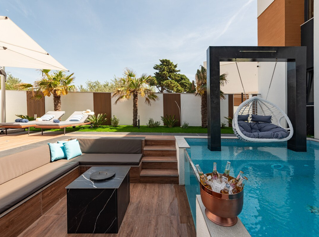 Villa Elements – Your Luxury Getaway