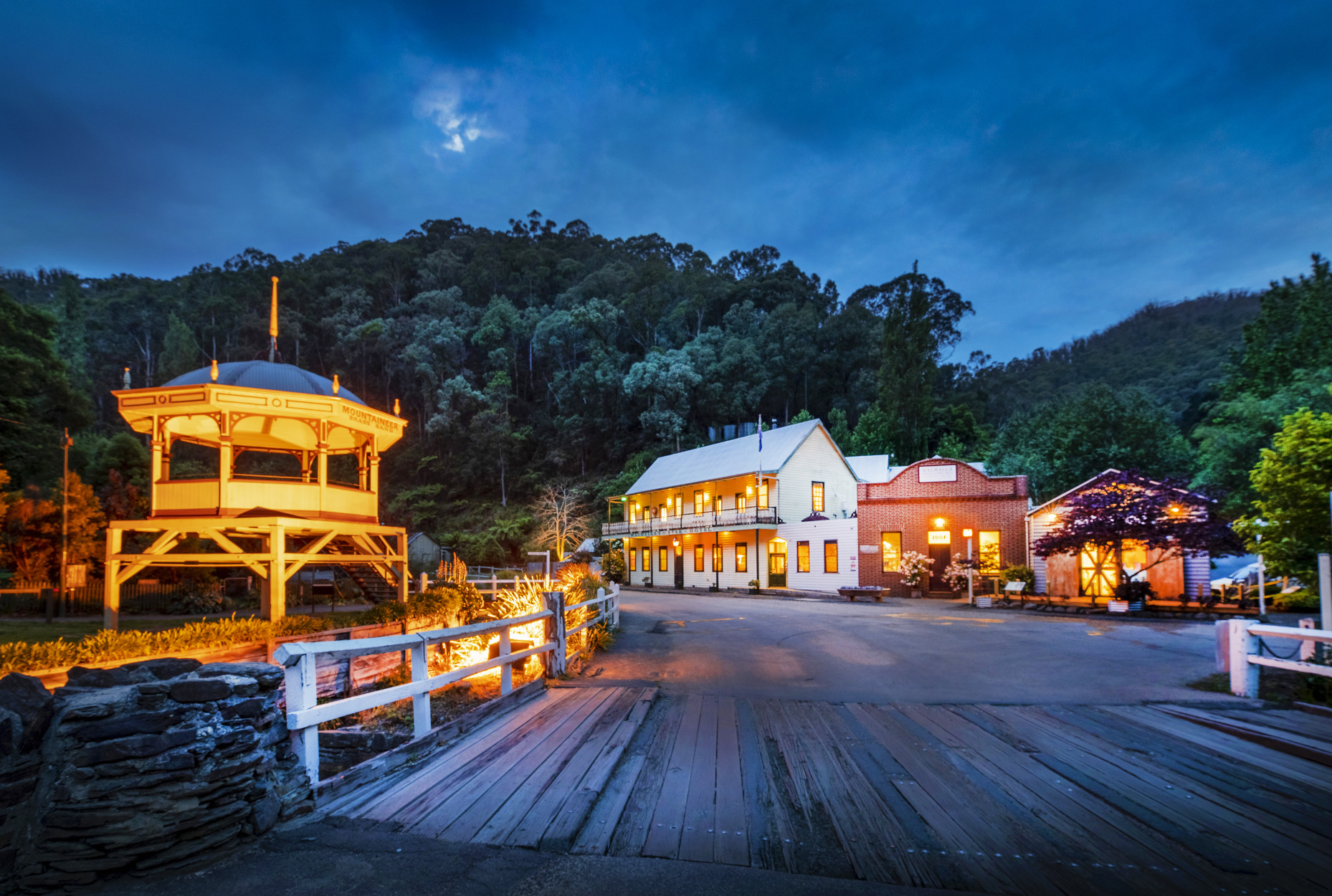 Walhalla's Star Hotel-官方