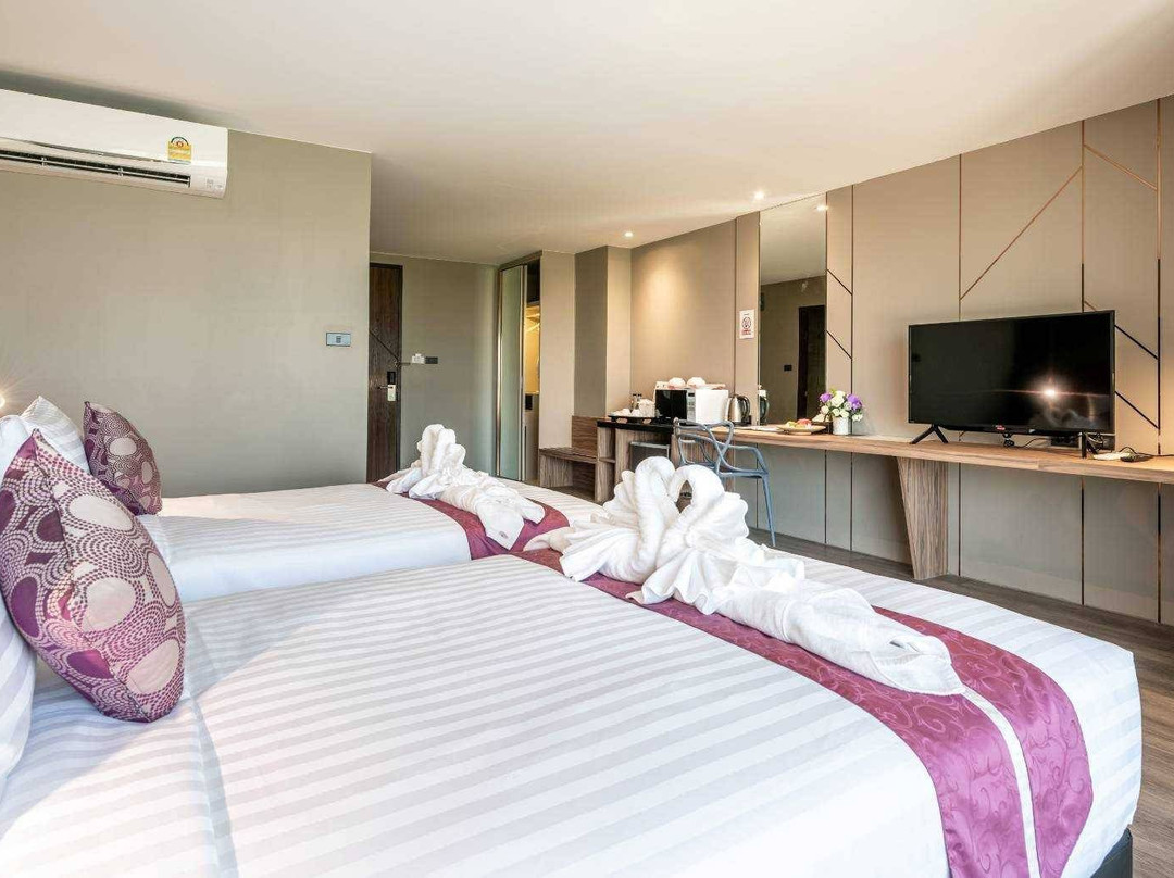 JENZ HOTEL