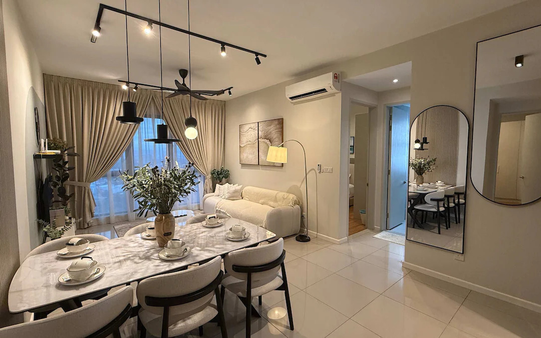 Clio 2 | Luxury Urban Retreat