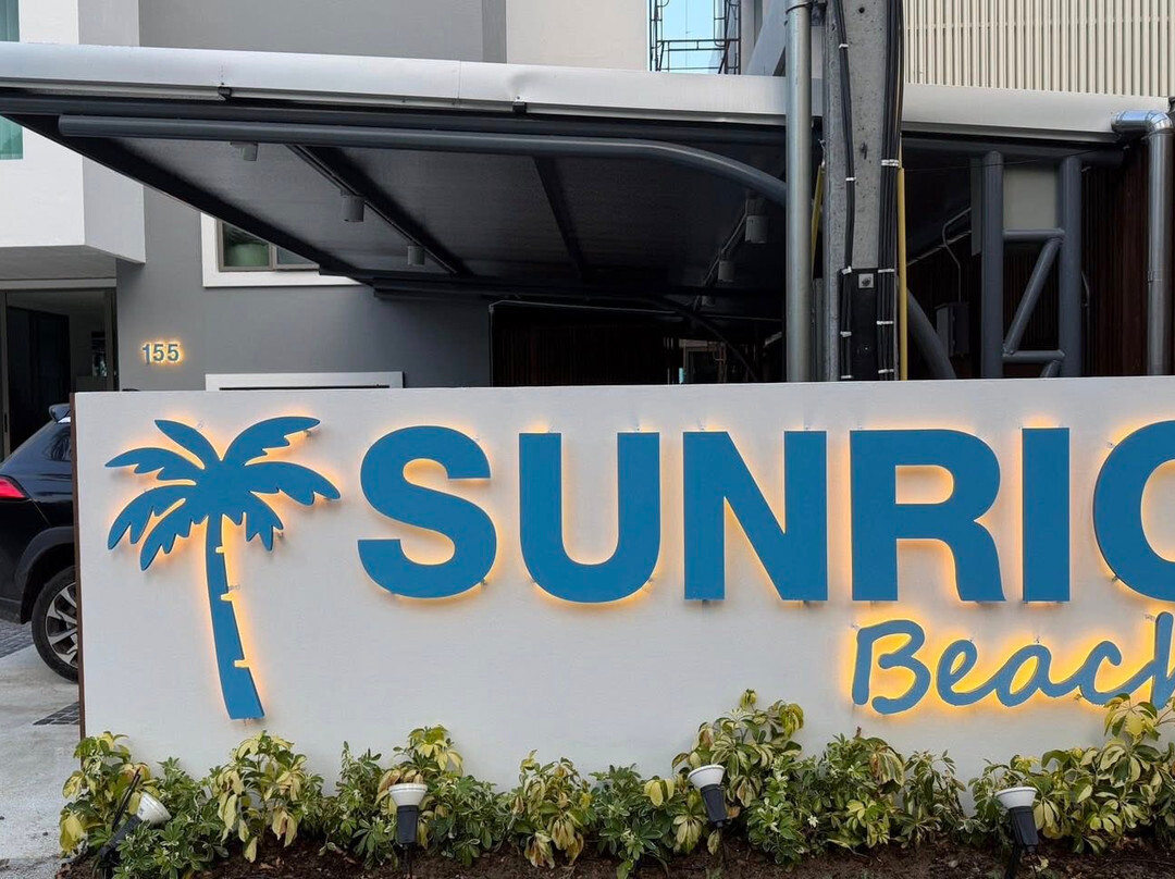 Sunrio Beach Hotel