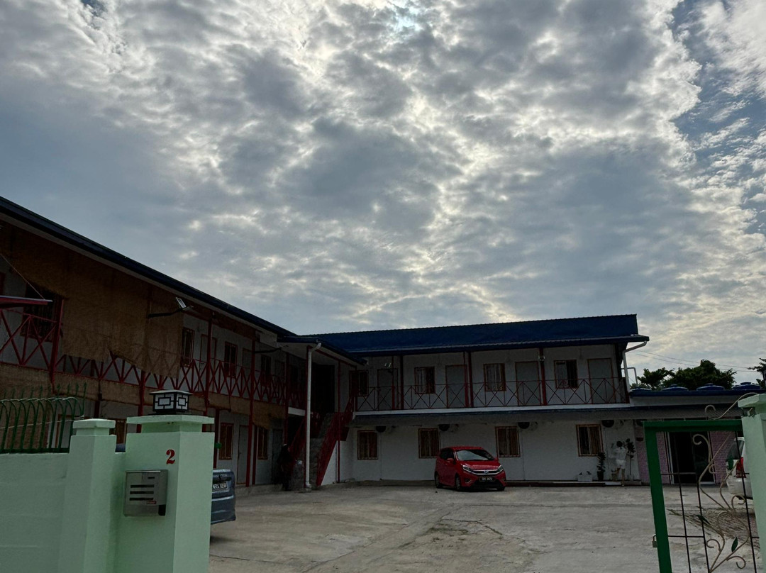 5 Minutes Airport Lodge