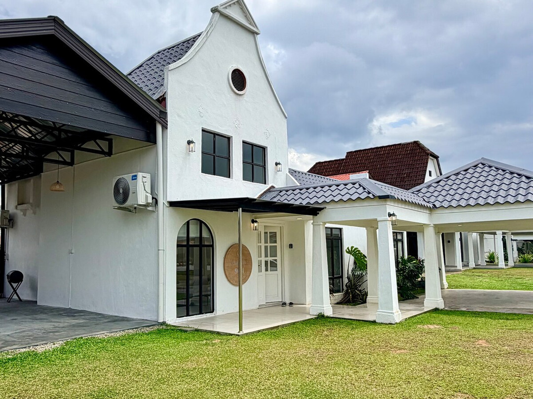 Wabi Sabi A’Famosa Villa | Private Pool
