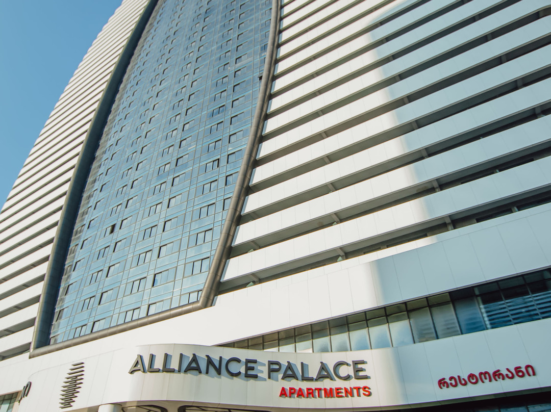 Sunshine Apartments in Alliance Palace
