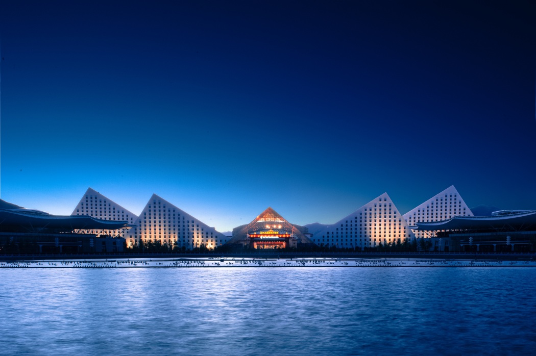 拉萨圣地天堂洲际大饭店-官方