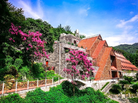 都江堰上境灵岩森林酒店主图