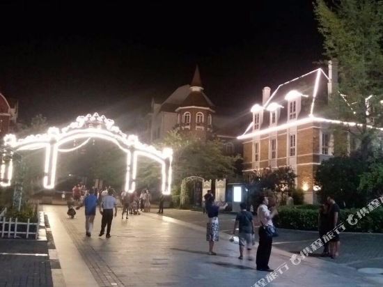 彭州鹿港风情假日客栈