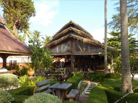 兰达卡斯塔维海滩度假村