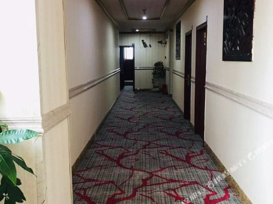 成都娜些时光客栈