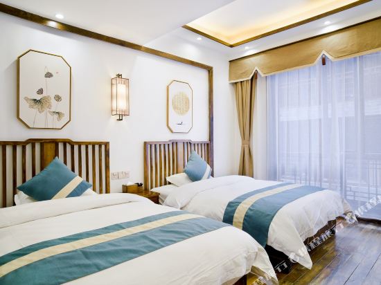 凤凰江遇城民宿