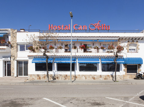OYO Hostal Casa Feliu