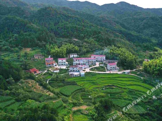 岳西大别山度假村落